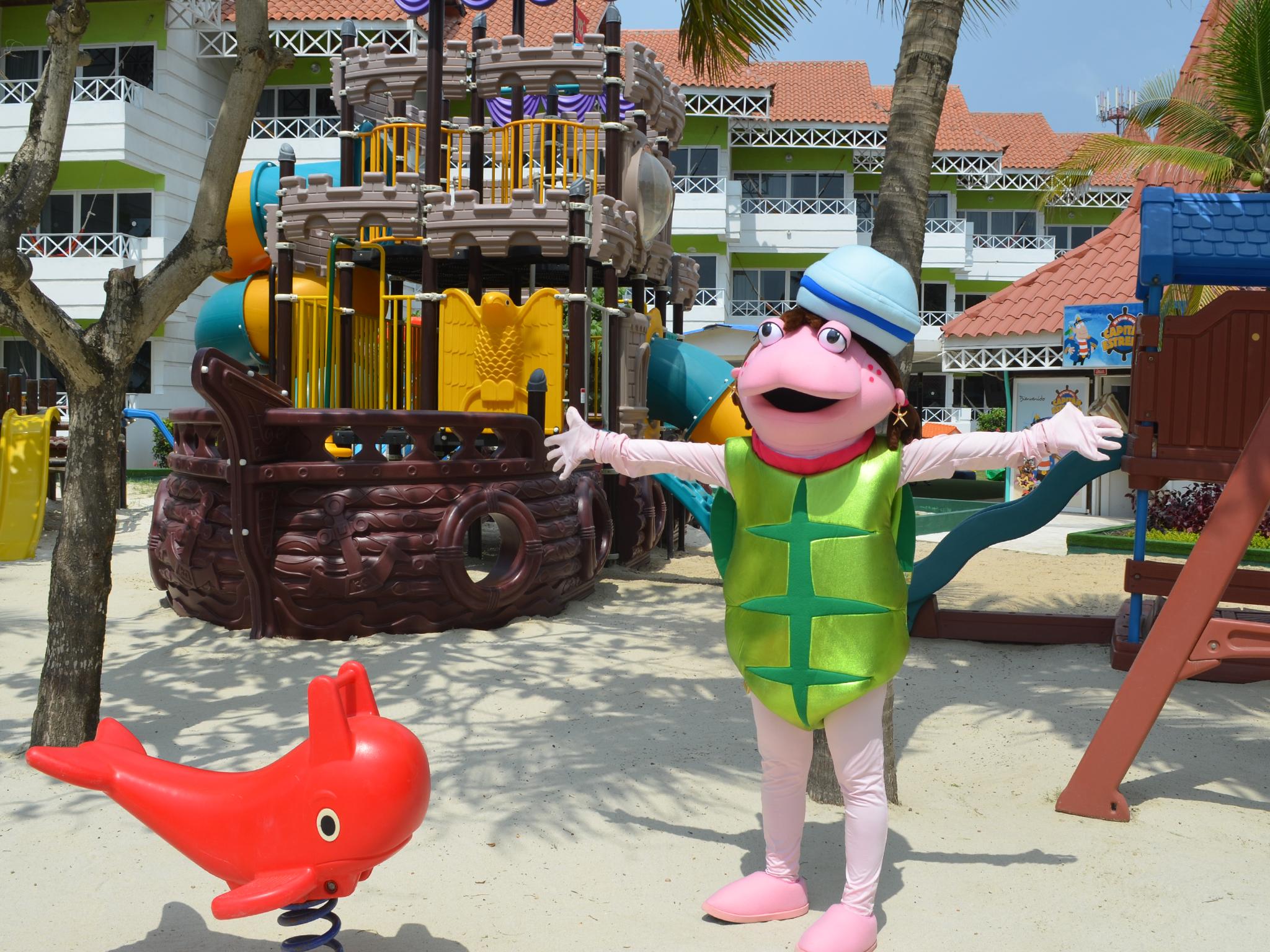 Hotel Las Americas Casa De Playa Cartagena Luaran gambar The mascot of the resort, "The Dolphin"
