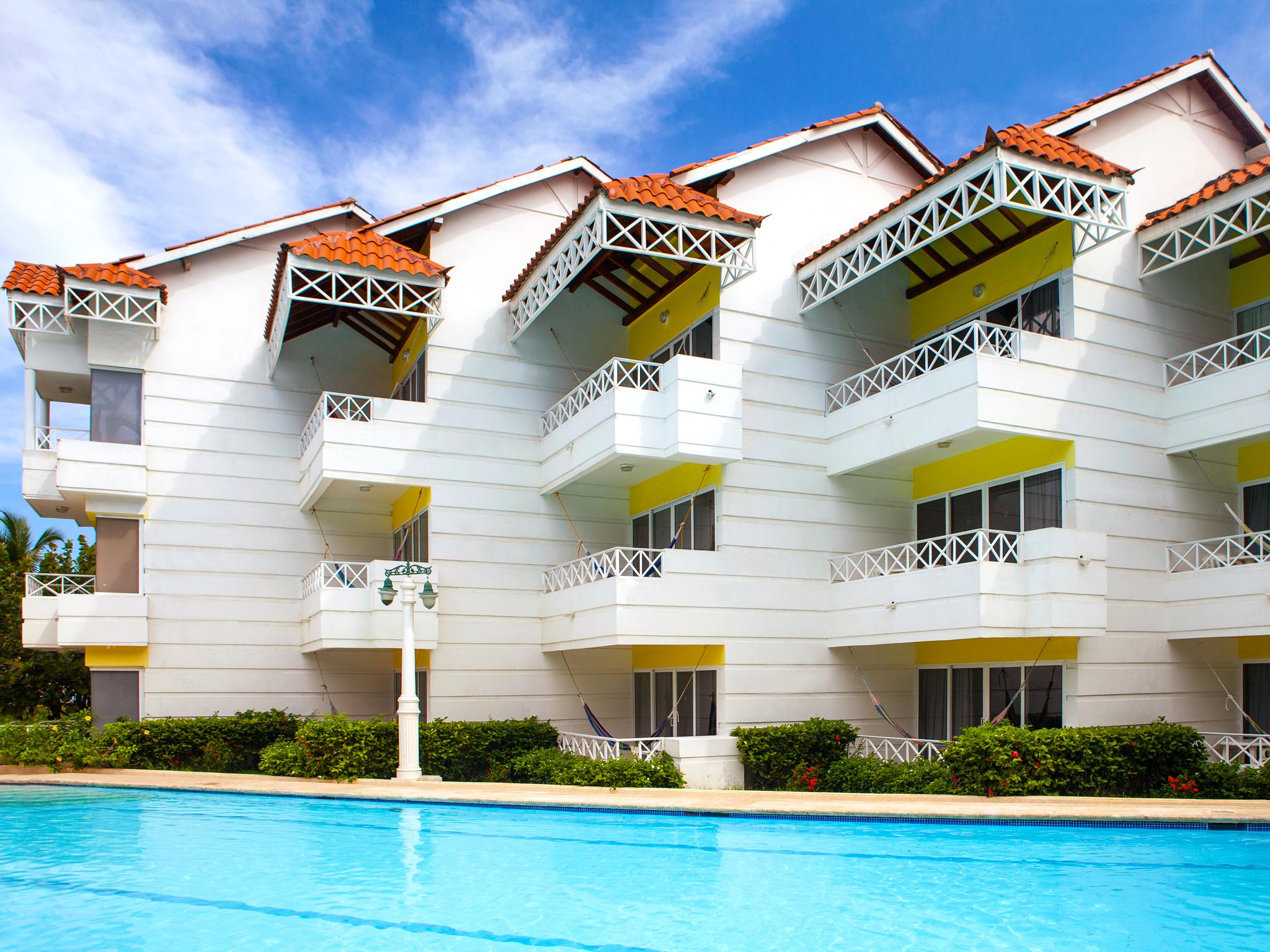 Hotel Las Americas Casa De Playa Cartagena Luaran gambar Club Med Phuket
