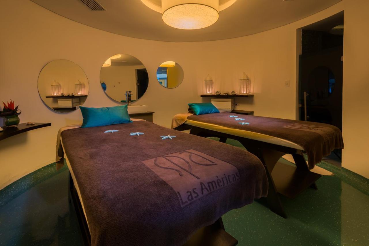 Hotel Las Americas Casa De Playa Cartagena Luaran gambar A treatment room at the Las Amigas spa