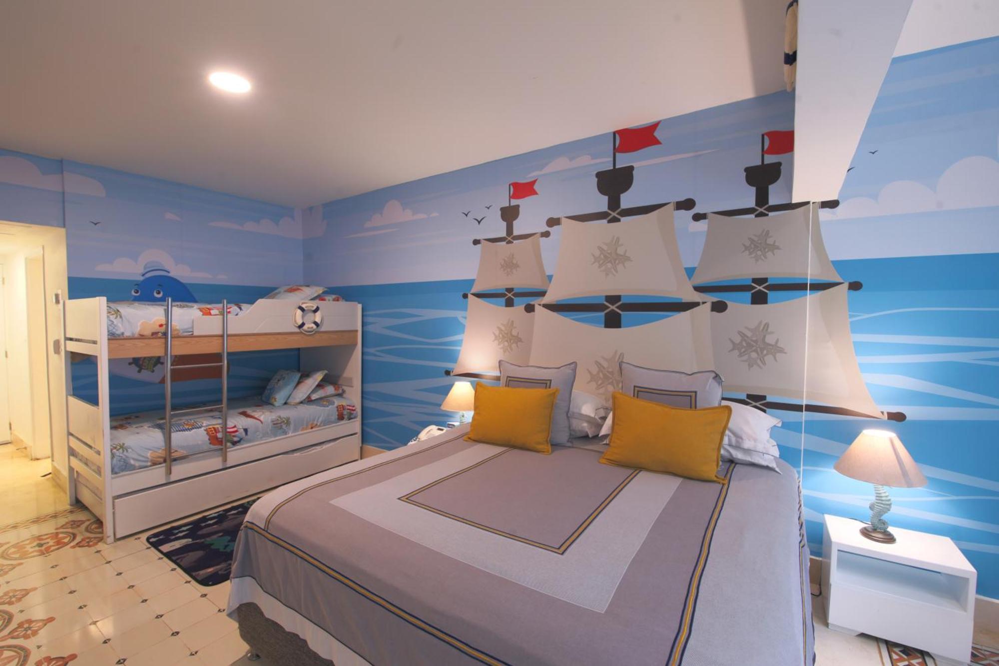 Hotel Las Americas Casa De Playa Cartagena Luaran gambar A bedroom with a nautical theme